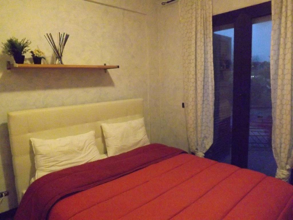 Madame Butterfly Hotel Ciampino Bilik gambar